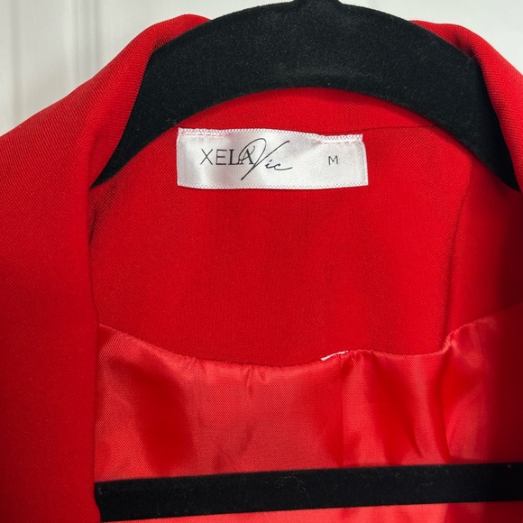 Bold Red Double-Breasted Blazer with Tailored Fit - Picture 4 of 10